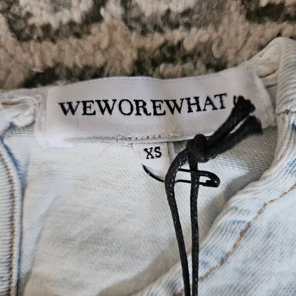 3/$15 WeWoreWhat Cropped Denim Top Size XS in Light Wash Denim - Picture 3 of 6
